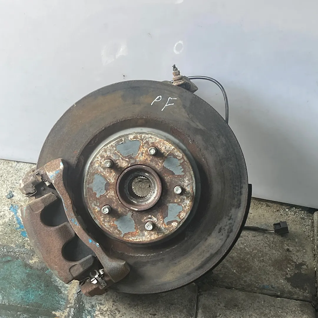 Hub - 2013 Nissan Pathfinder