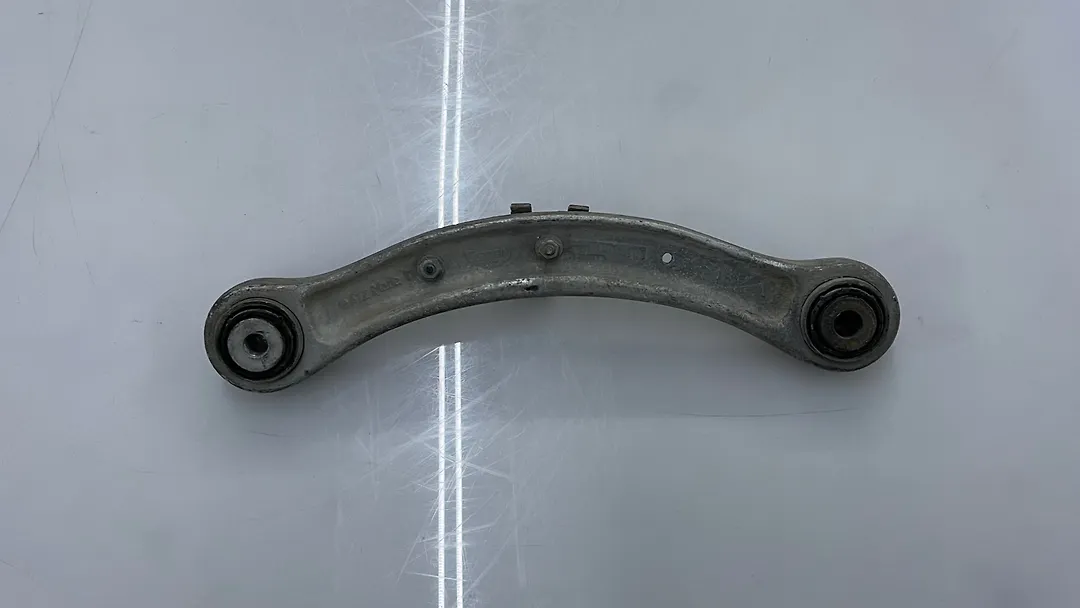 Upper arm (RH) - 2009 Volkswagen Touareg