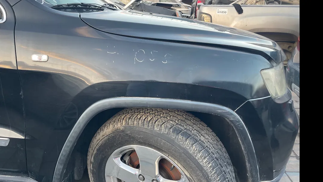 Fender (RHF) - 2012 Jeep Grand Cherokee Laredo WK