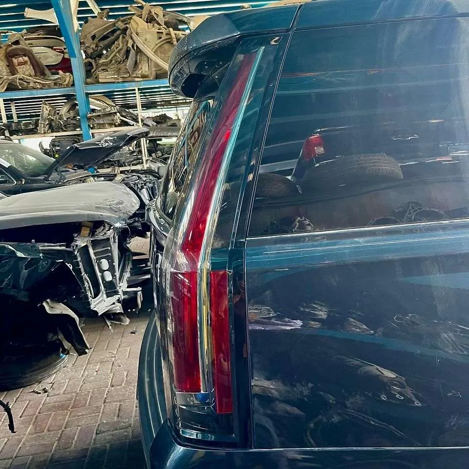 Tailgate - 2019 Cadillac Escalade Luxury