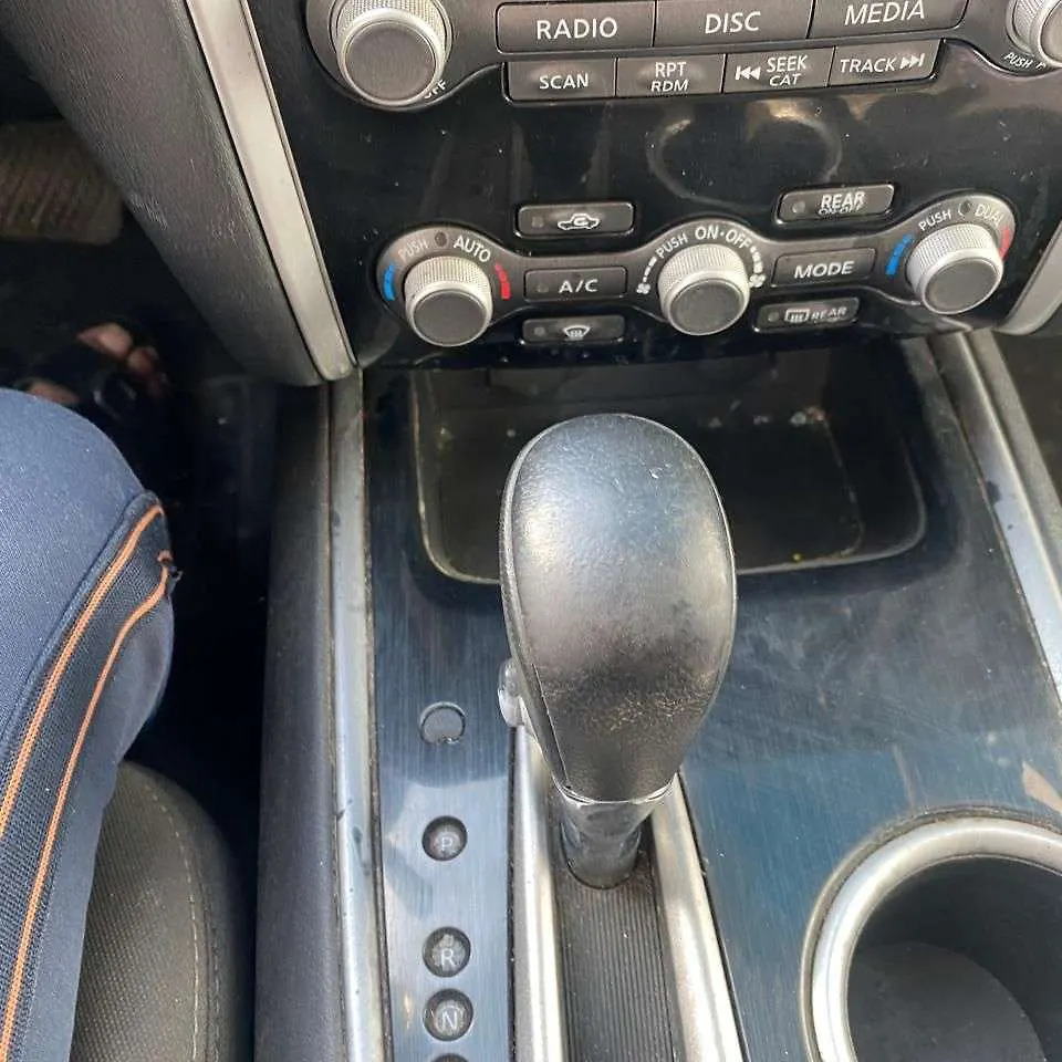Gear Shift Knob(Automatic) - 2017 Nissan Pathfinder