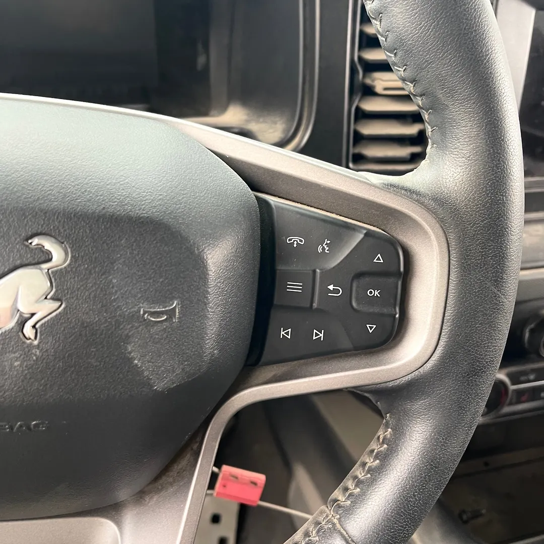 Steering wheel - 2021 Ford Bronco