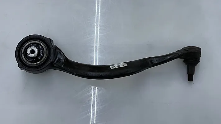 Lower arm (RH) - 2012 Jaguar XJL