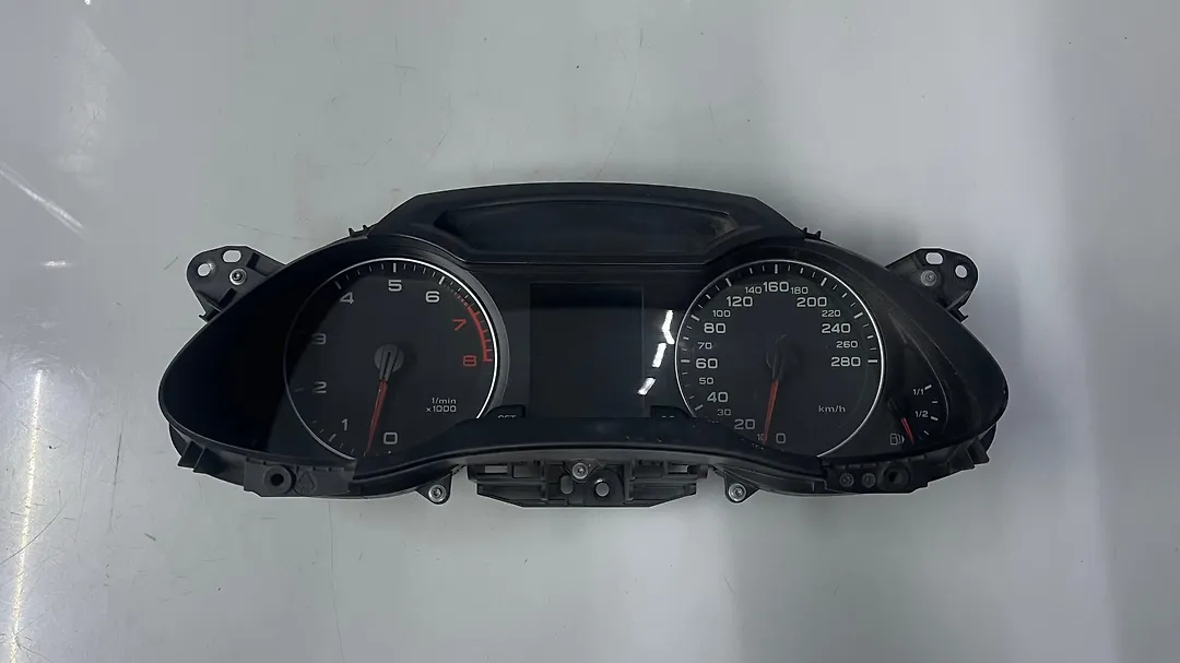 Speedometer - 2012 Audi A4