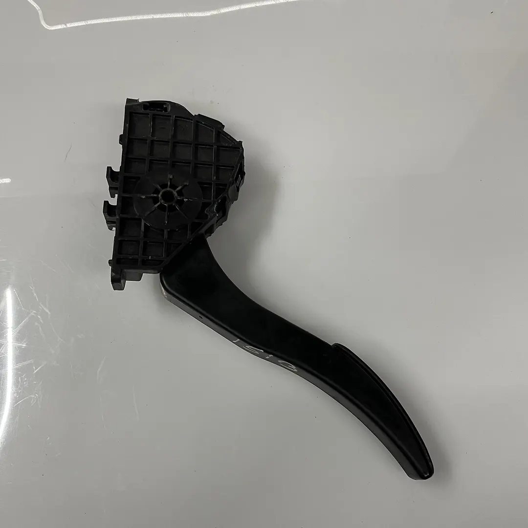 Accelerator pedal - 2017 Cadillac ATS Luxury