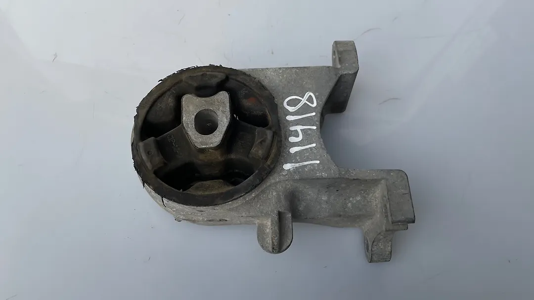 Mount (Gear) - 2010 Chevrolet Malibu