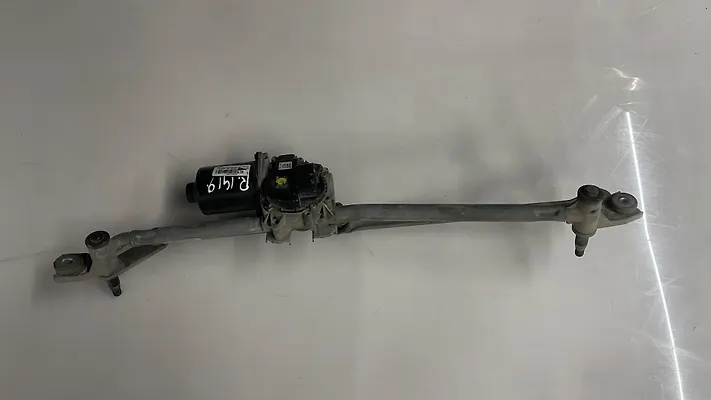 Windshield wiper motor - 2015 Ford Mustang