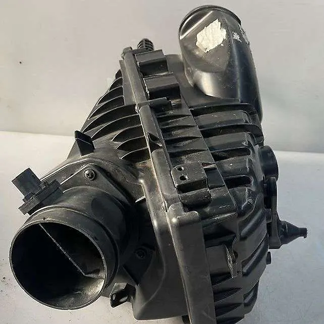 Air cleaner box - 2014 Land Rover SPORT