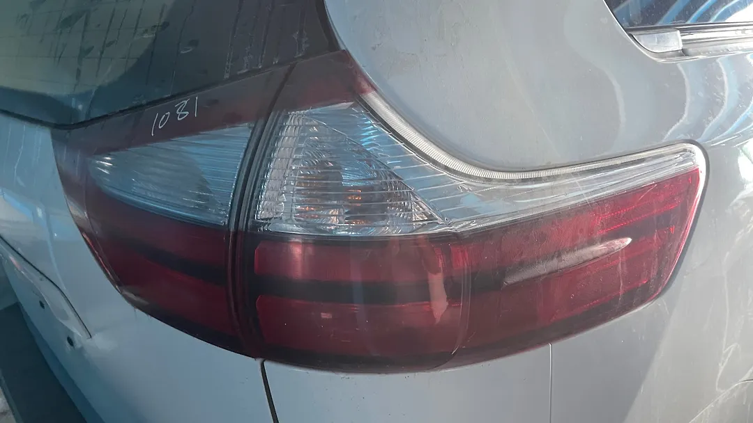 Tail Light (RH) - 2017 Toyota Sienna LE