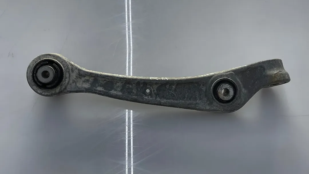 Lower Arm(RHF) - 2009 Audi A4