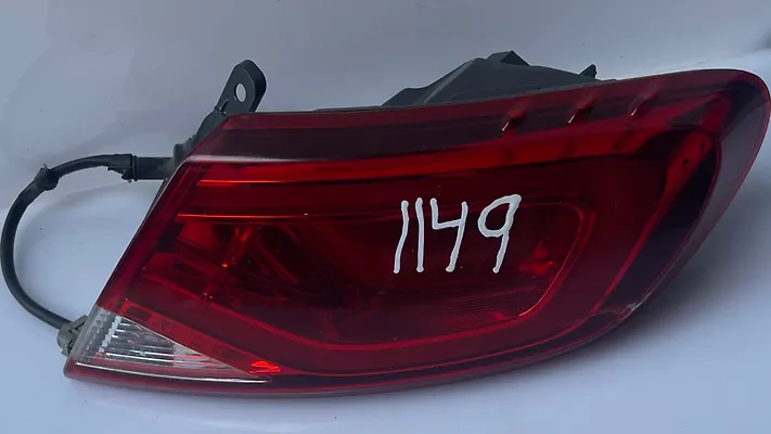 Tail Light (RH) - 2016 Chrysler 200