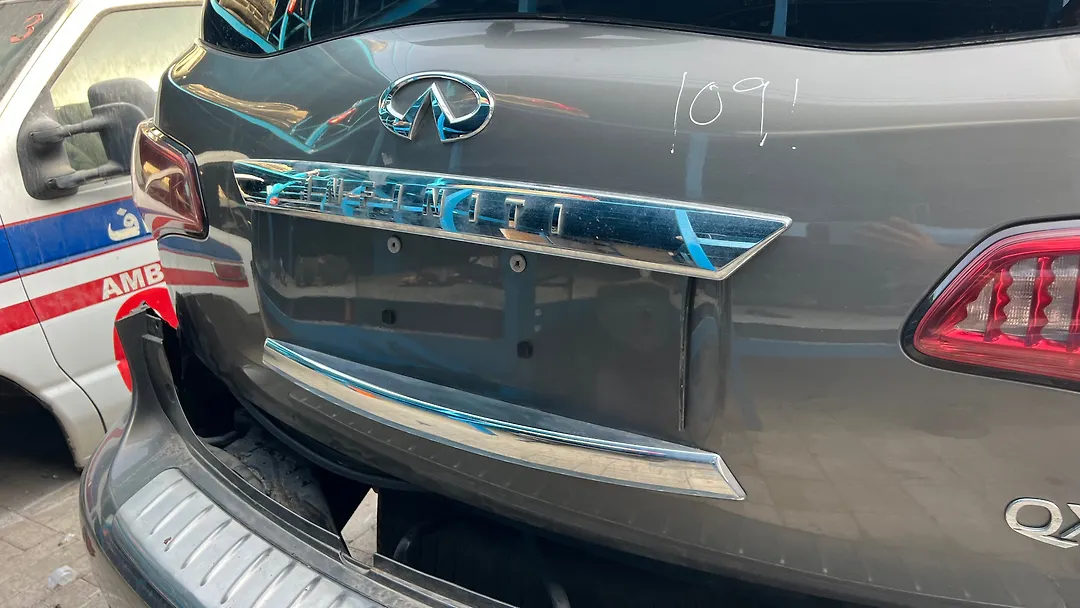 Trunk/hatch/tailgate - 2014 Infiniti QX80 SUV
