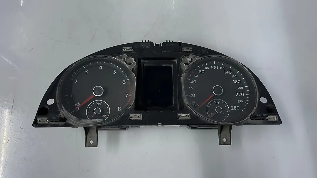Speedometer - 2012 Volkswagen Passat