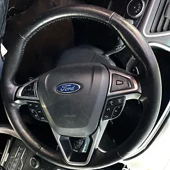 Steering wheel - 2015 Ford Edge SEL