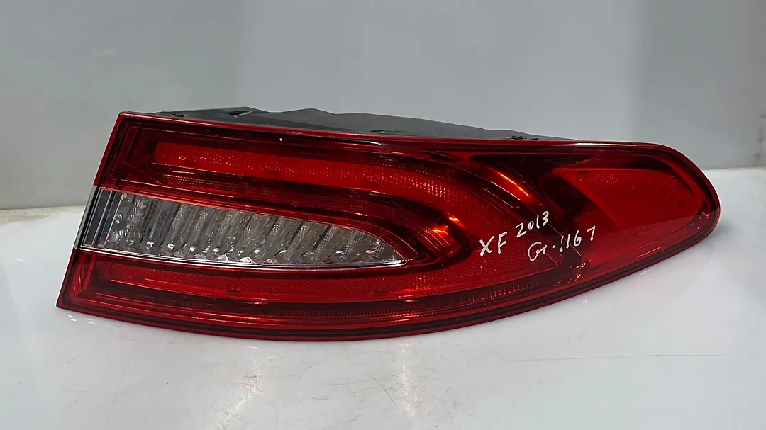 Tail Light (RH) - 2014 Jaguar XF