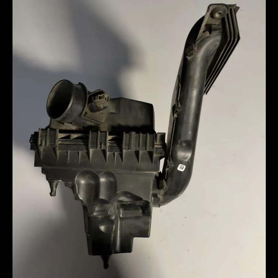 Air cleaner box - 2016 Ford Edge