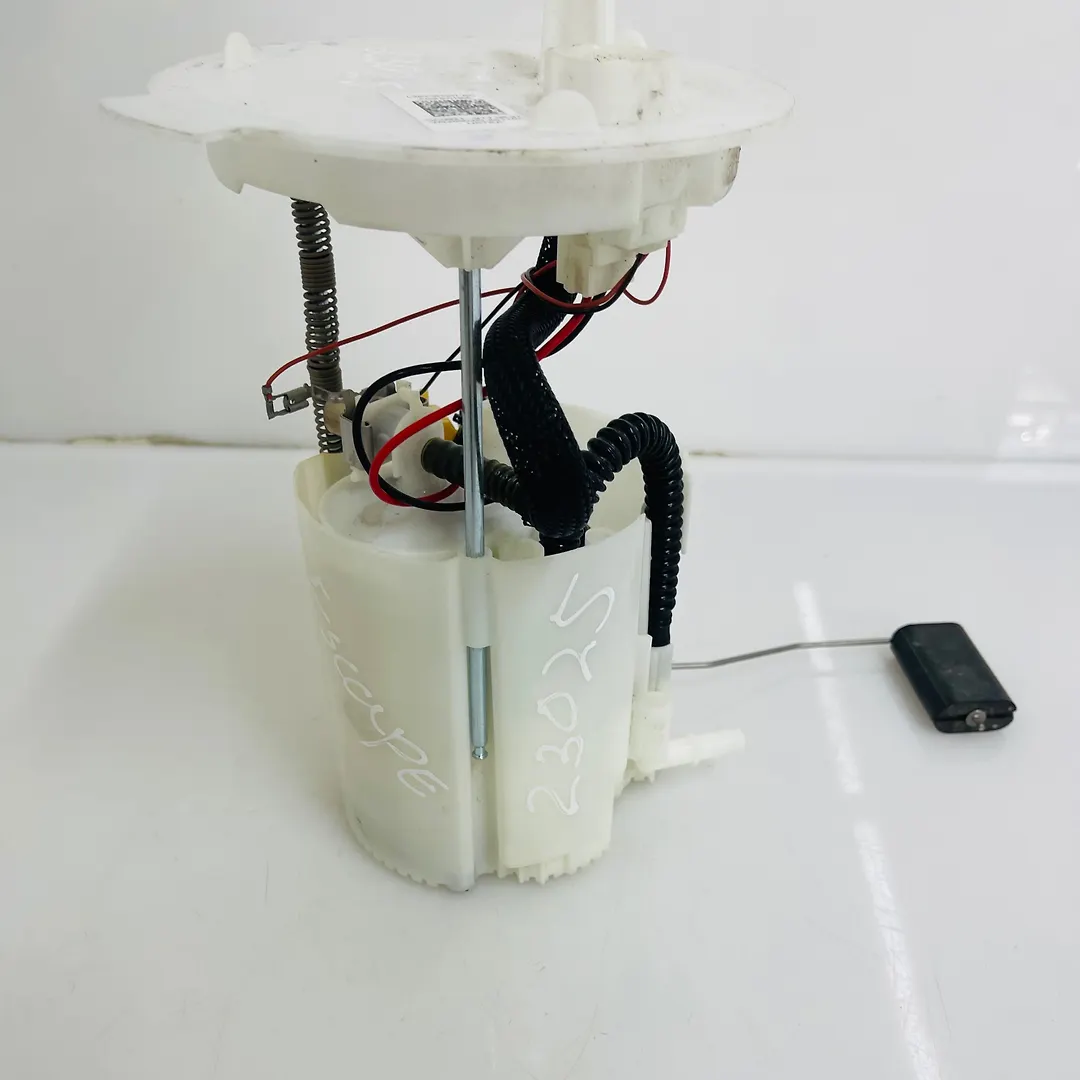 Fuel pump - 2017 Ford Escape SE