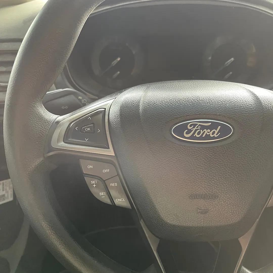 Steering wheel - 2017 Ford Fusion