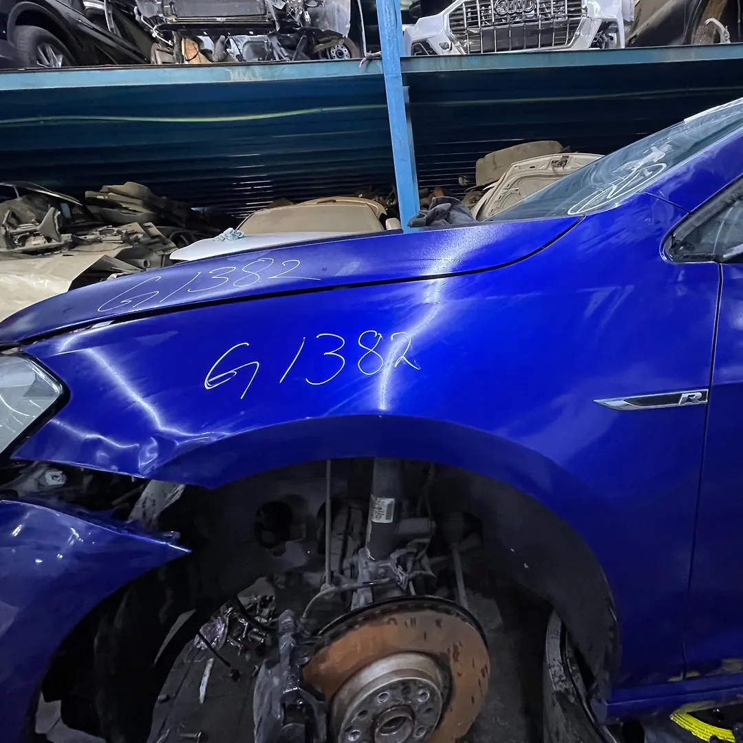 Fender (LHF) - 2015 Volkswagen Golf R