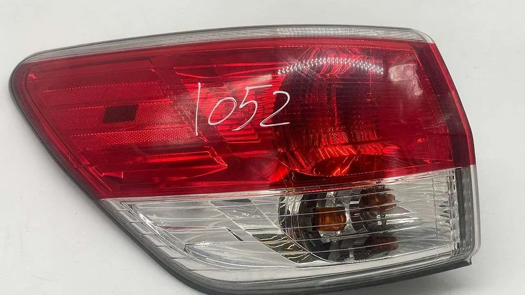 Trunk Light (RH) - 2016 Nissan Pathfinder