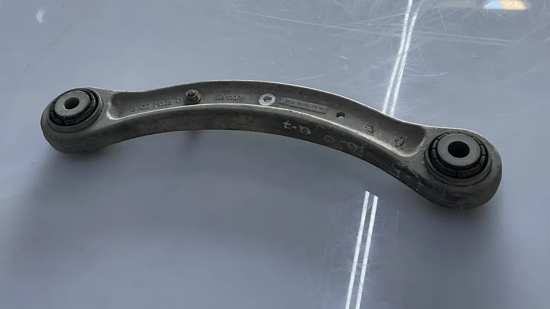 Upper arm (LH) - 2007 Audi Q7