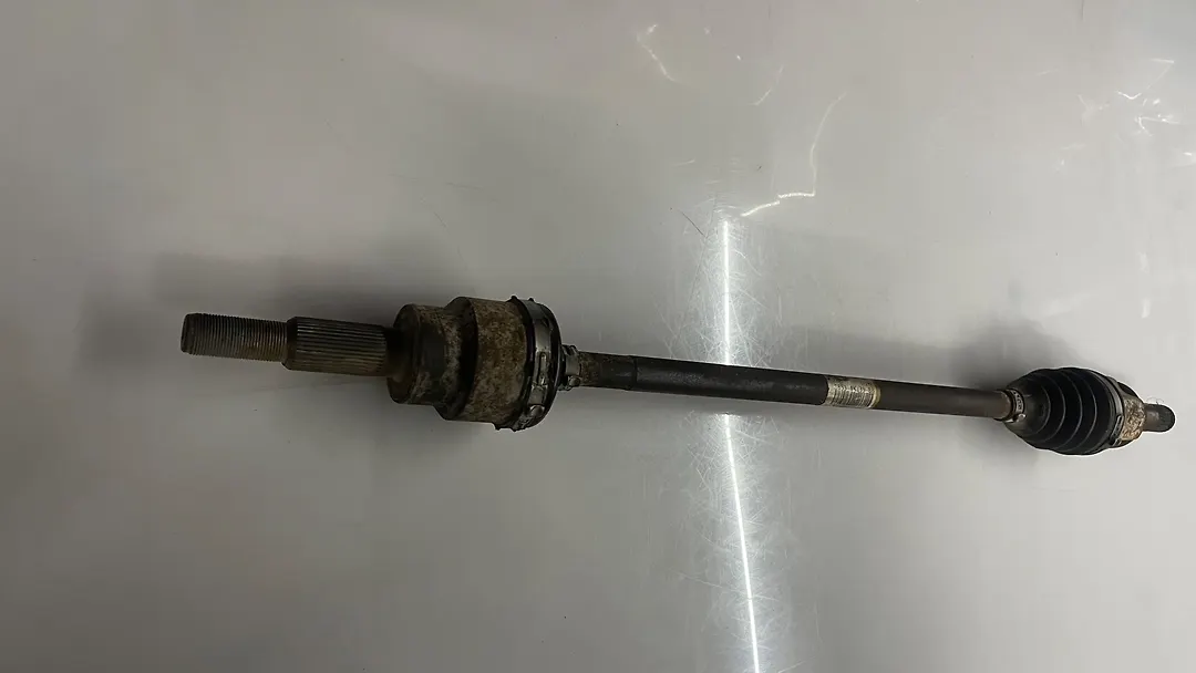 Axle Rear (RH) - 2017 Ford Explorer