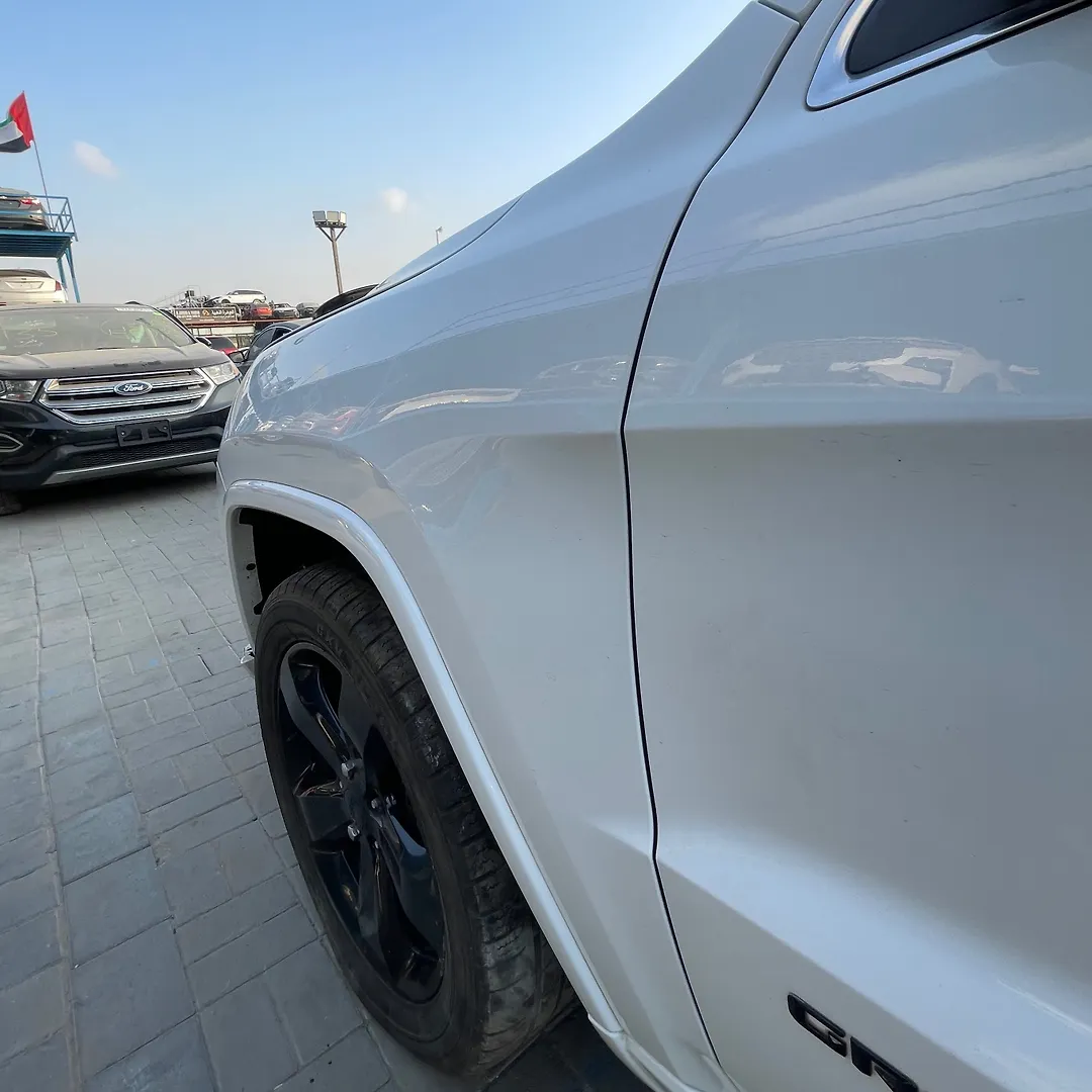 Fender (LHF) - 2015 Jeep Grand Cherokee LAREDO