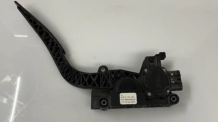 Accelerator pedal - 2011 Chevrolet Camaro LT2