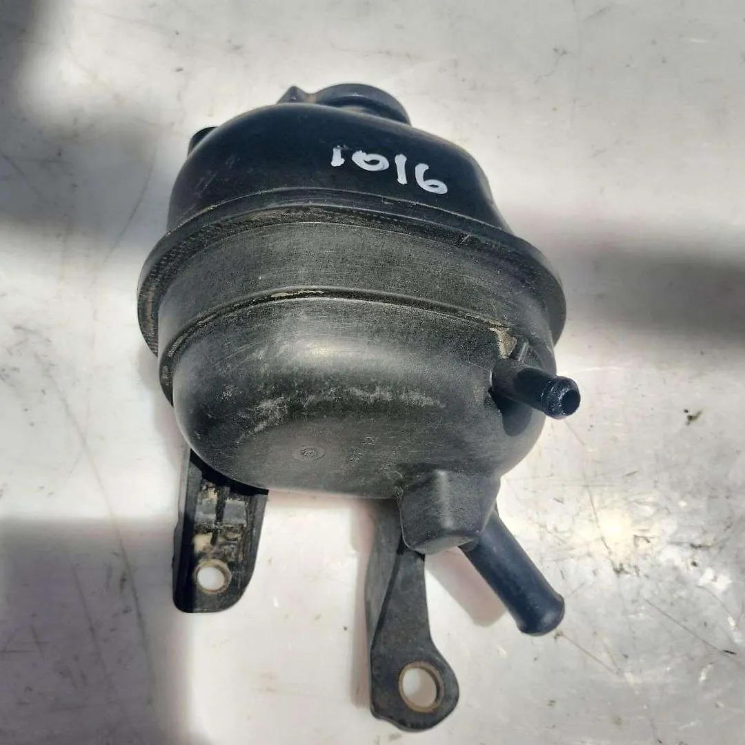 Power steering reservoir - 2013 Cadillac CTS