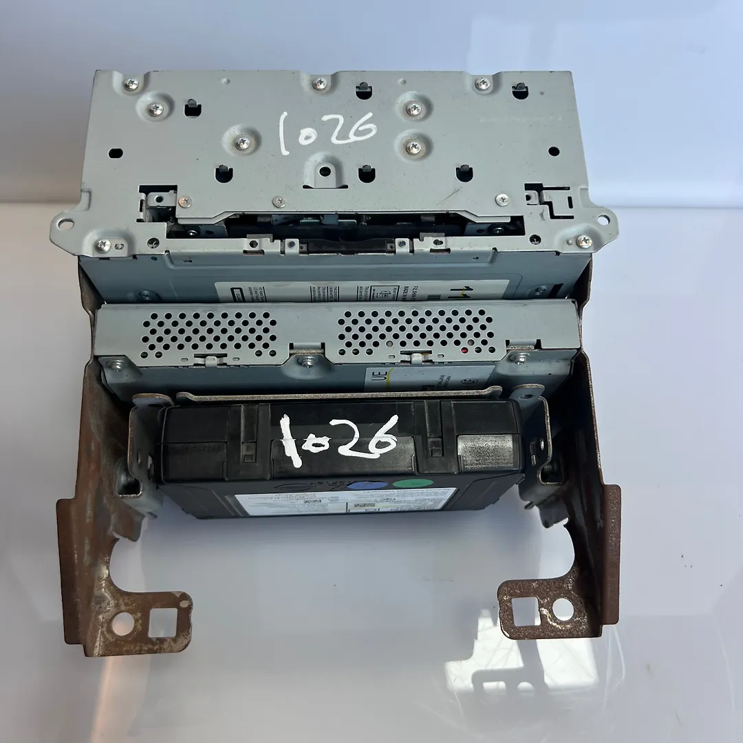 Radio FM CD Player Receiver - 2016 Nissan Pathfinder