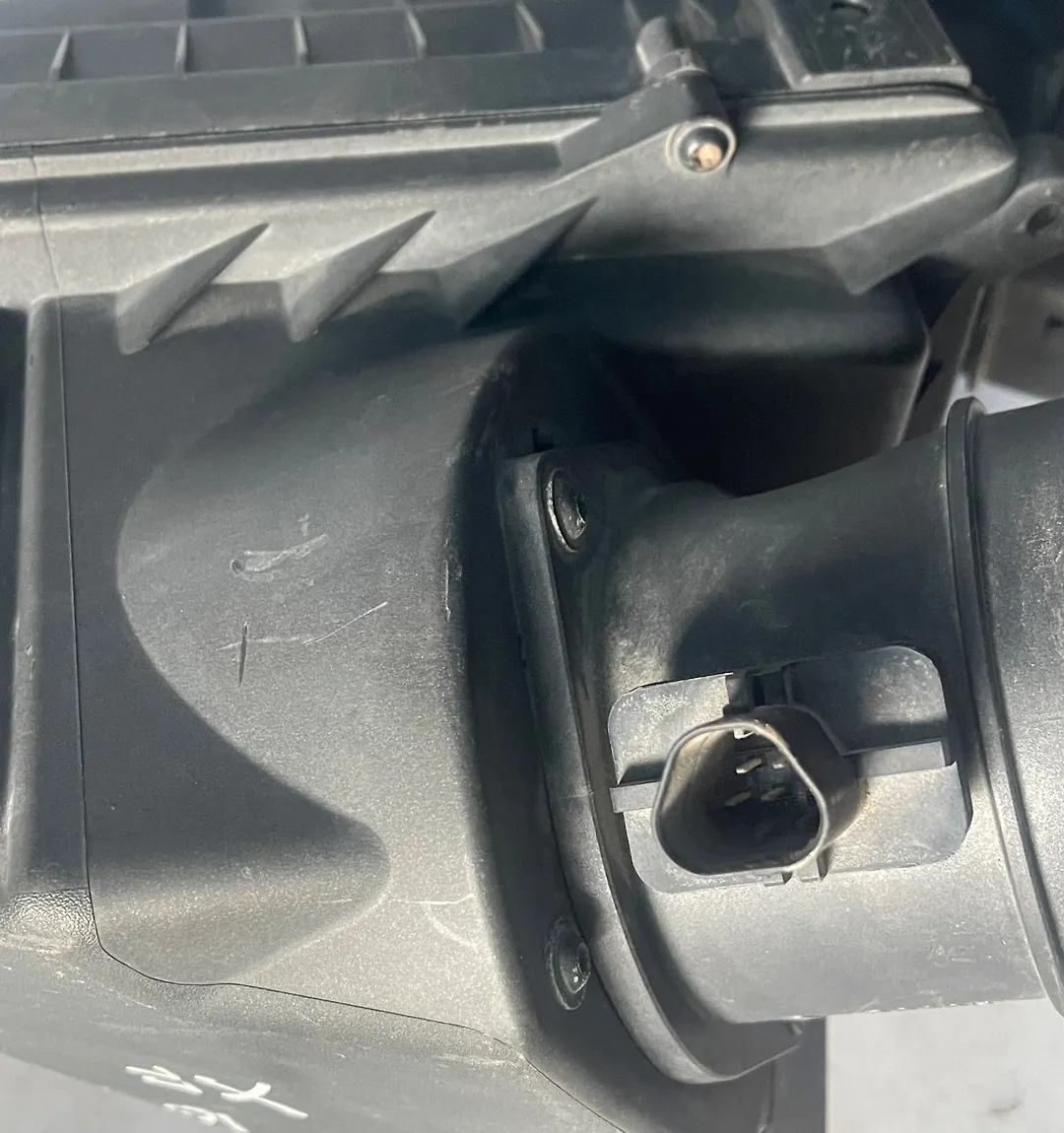 Air cleaner box(LH) - 2013 Jaguar XJ