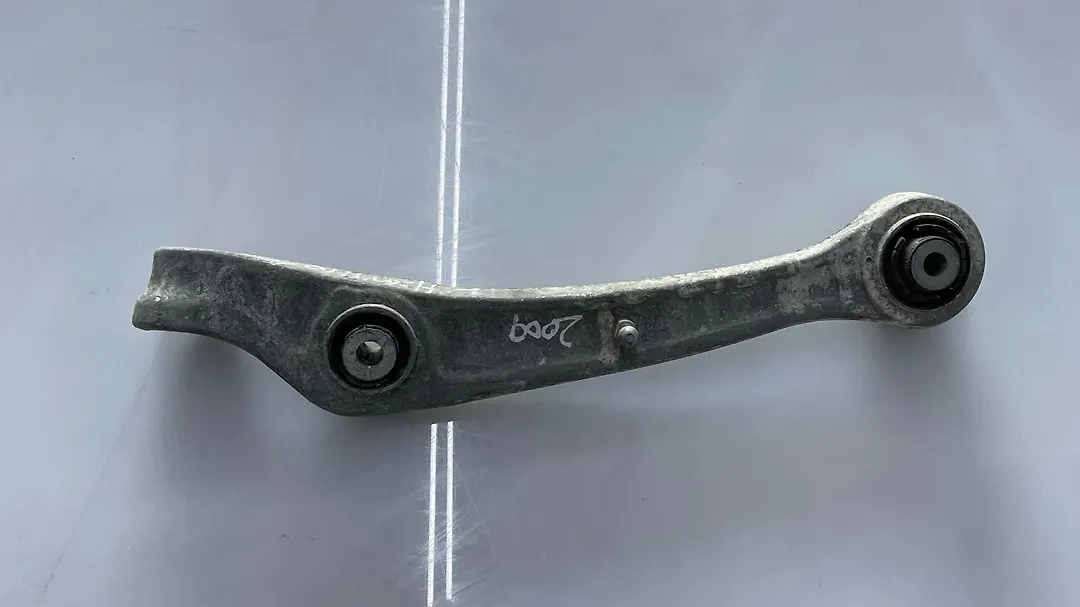 Lower arm (LH) - 2009 Audi A4
