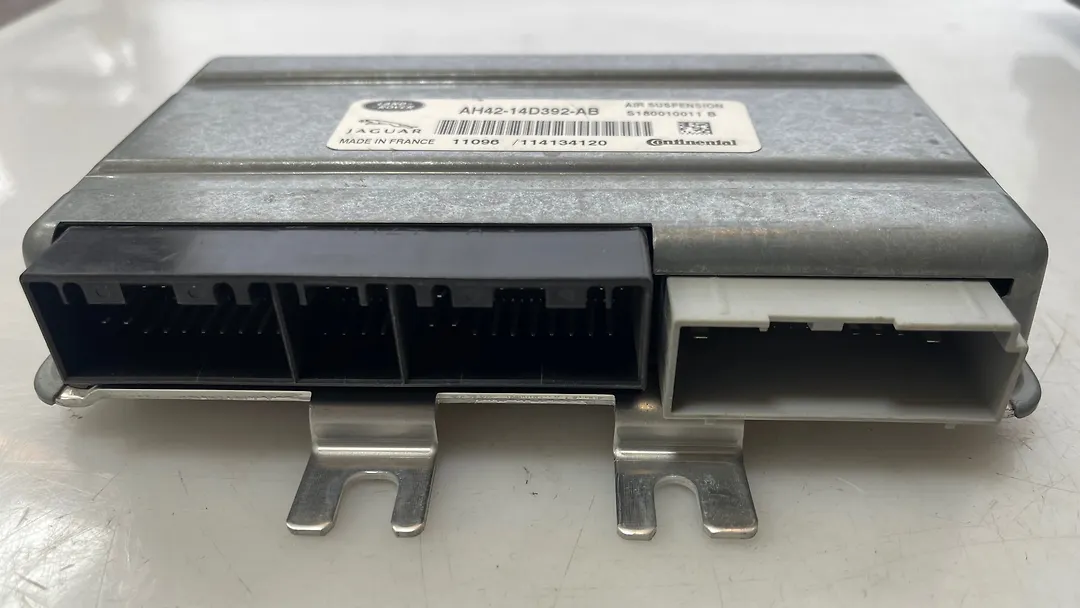  Air Suspension Control Module - 2013 Jaguar XF