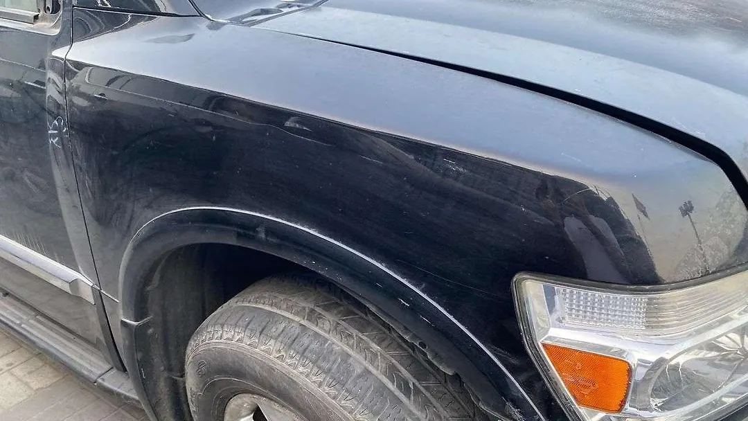Fender (RHF) - 2010 Infiniti QX56 5.6i