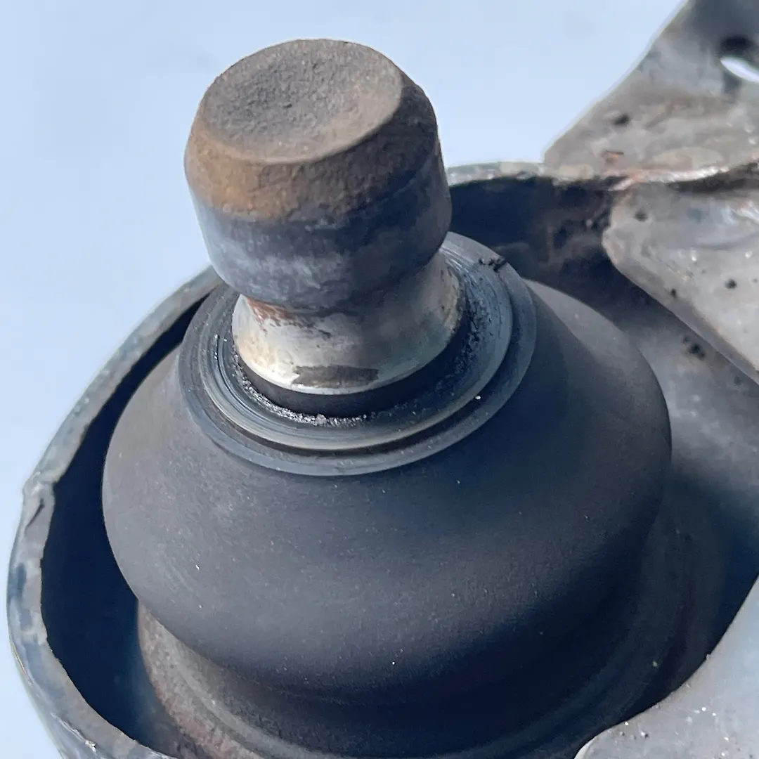 Upper arm (LH) - 2013 Infiniti QX56