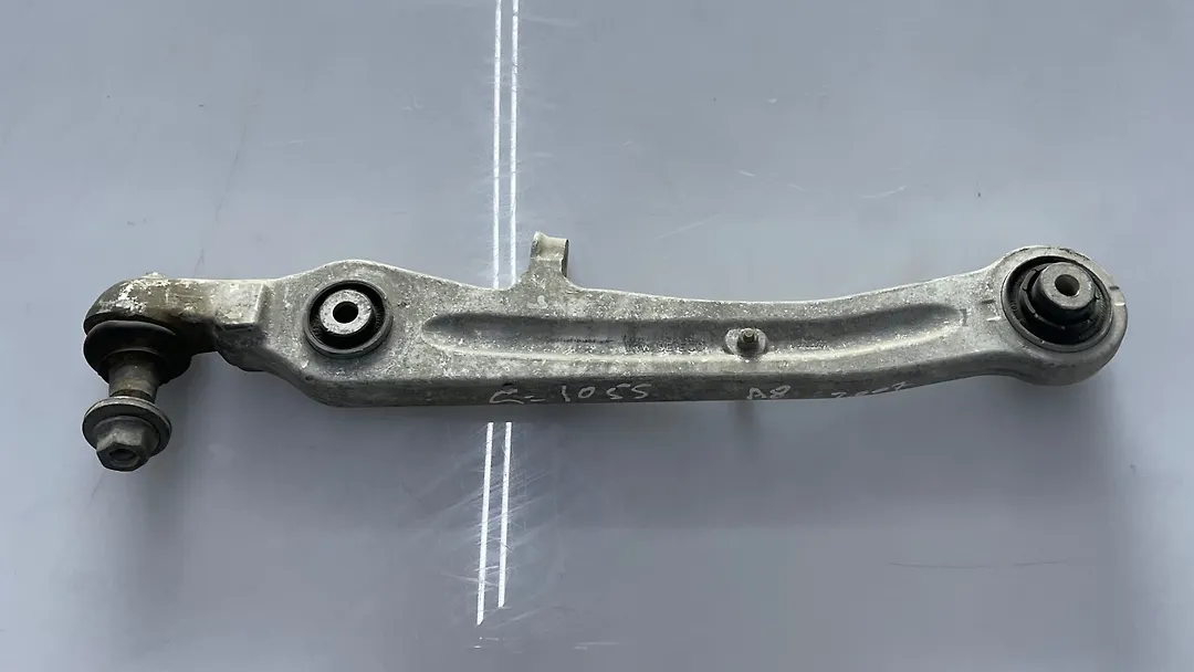 Lower Arm(LHF) - 2004 Audi A8