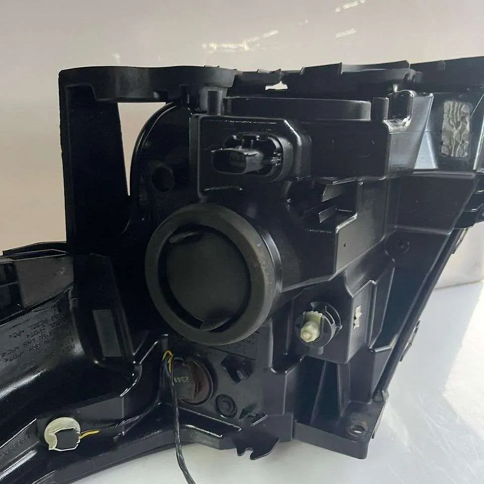 Headlight (RH) - 2013 Ford Explorer XLT