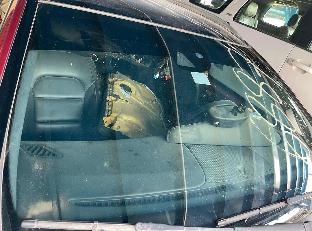 Windshield glass - 2017 Infiniti QX30 2.0t
