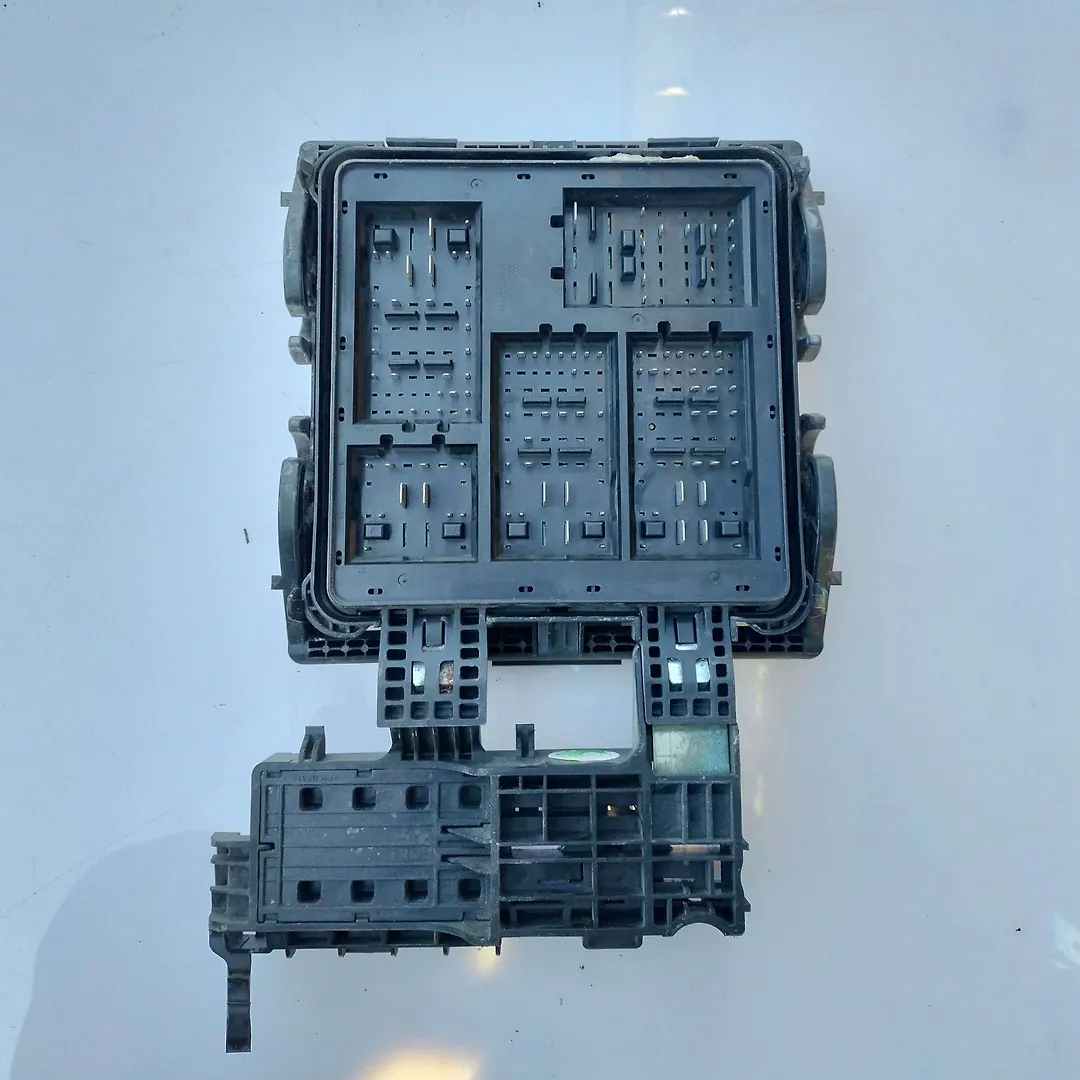 Fuse box - 2013 Cadillac ATS
