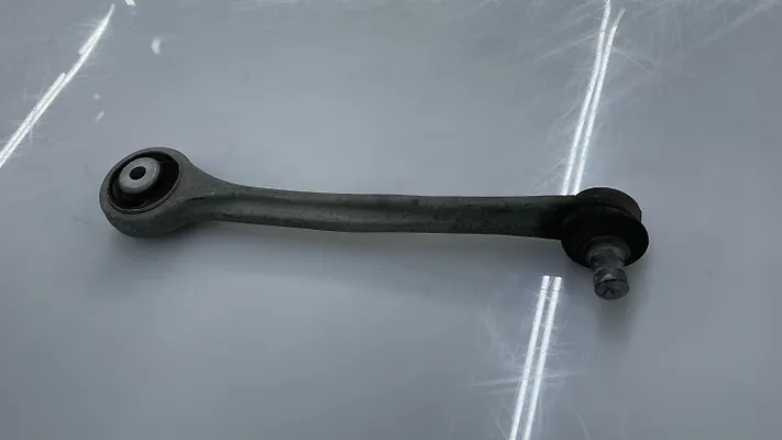 Upper arm (RH) - 2010 Audi Q5