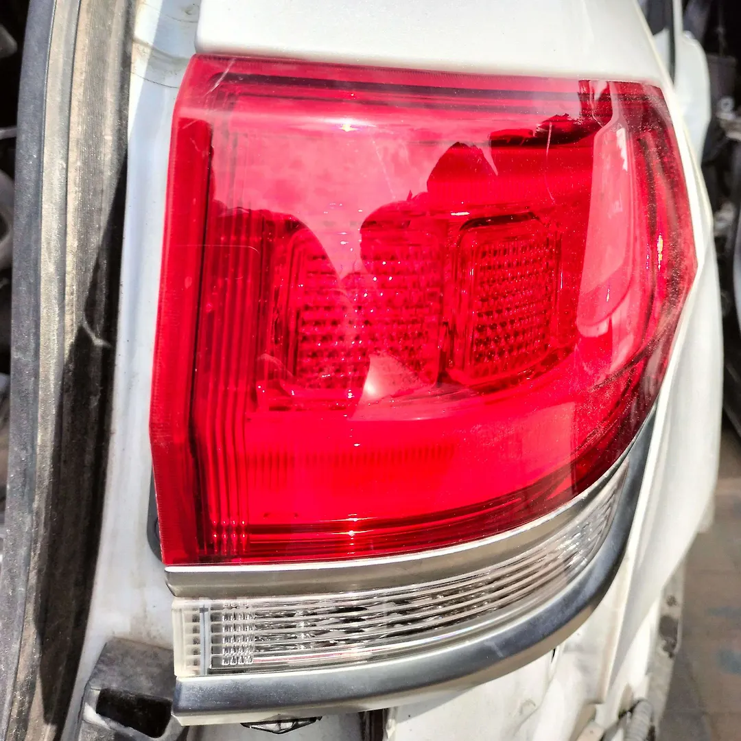 Tail Light (RH) - 2018 Jeep GRAND CHEROKEE