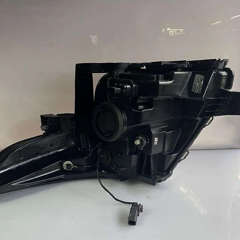 Headlight (RH) - 2013 Ford Explorer XLT