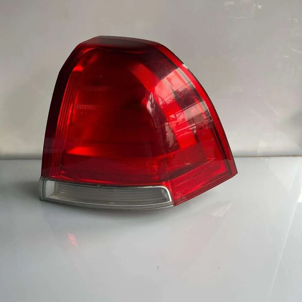 Tail Light (RH) - 2009 Chevrolet Caprice
