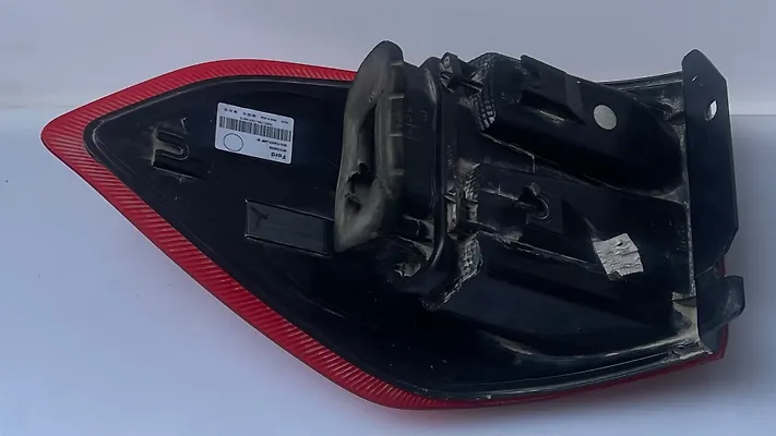 Tail Light (RH) - 2015 Ford EcoSport