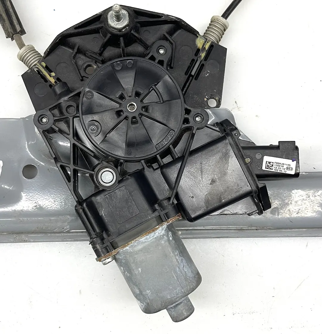 power window motor (LHF) - 2017 Cadillac ESCLADE