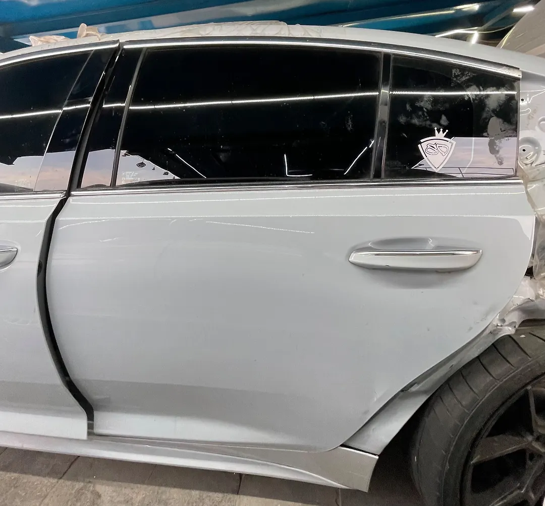 Door (LHB) - 2022 Cadillac CT5