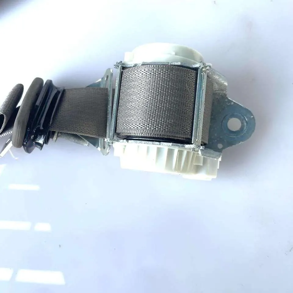 Seat belt - 2015 GMC Sierra DENALI