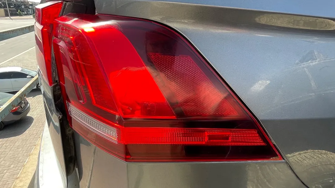 Tail Light (RH) - 2019 Volkswagen Tiguan