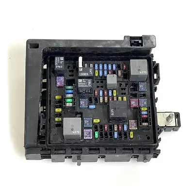 Fuse box - 2020 Cadillac XT6 Sport AWD
