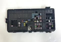 Fuse box - 2021 Ford Explorer XLT
